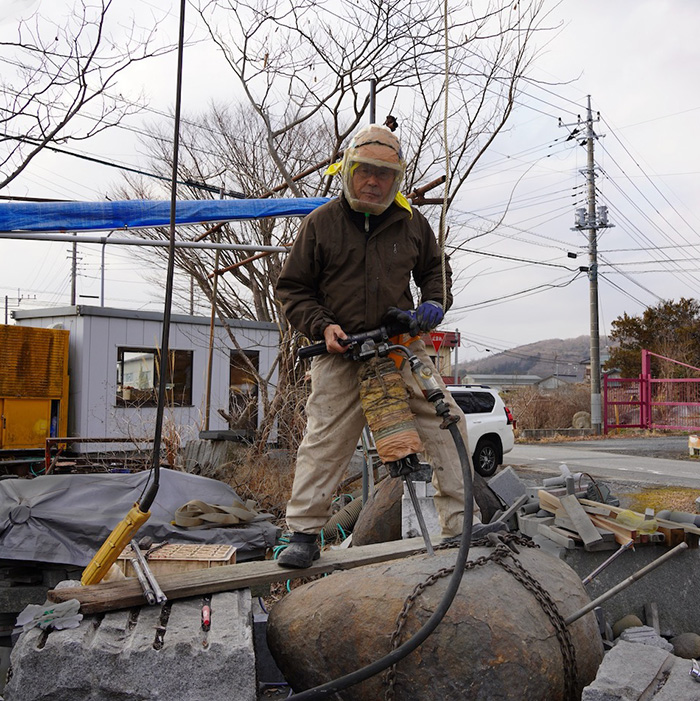 drilling into bolder